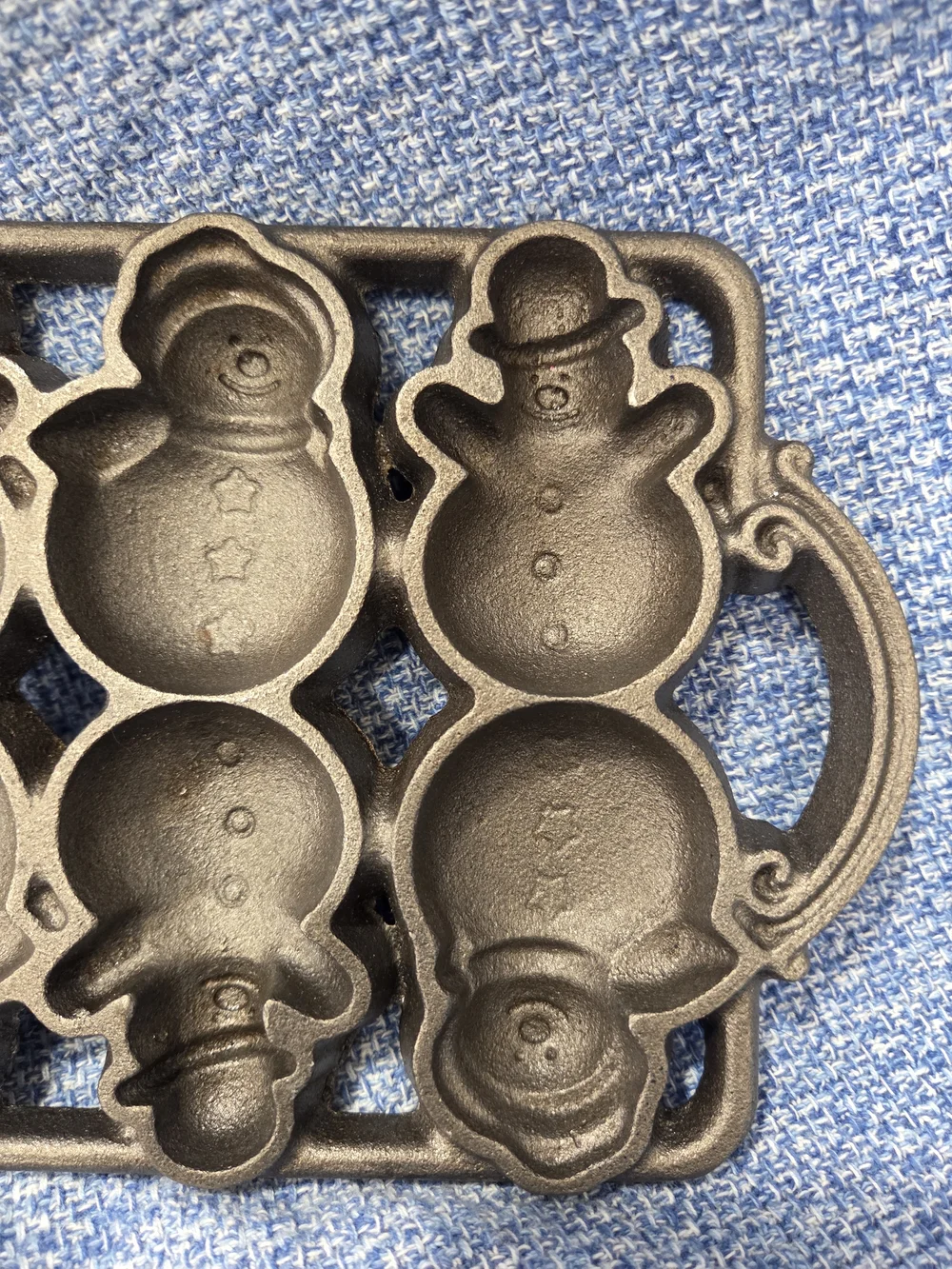 Vintage Black Cast Iron Baking Mold Or Decor